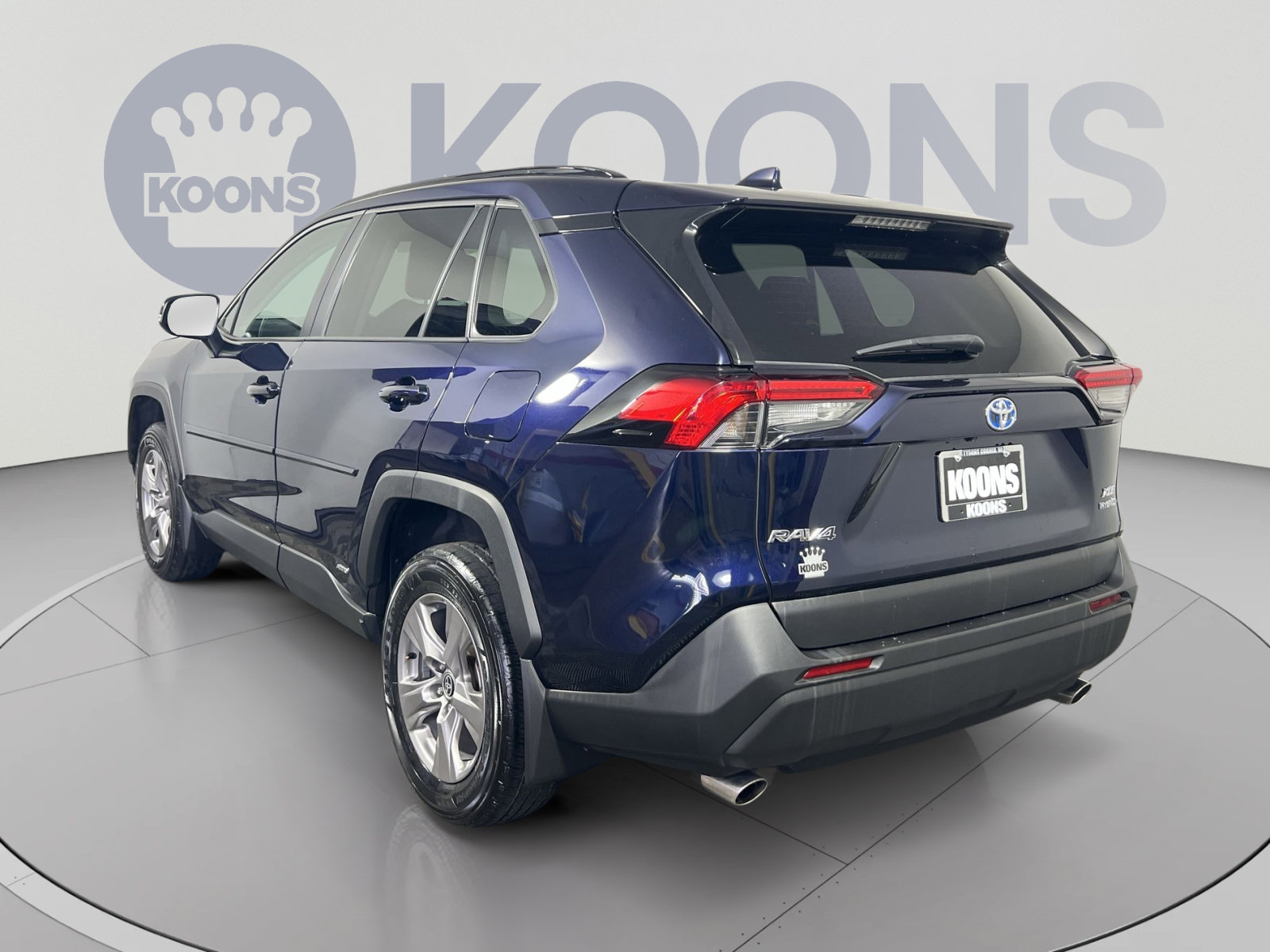 Used 2023 Toyota RAV4 XLE w/ Convenience Package AWD/4WD image 4