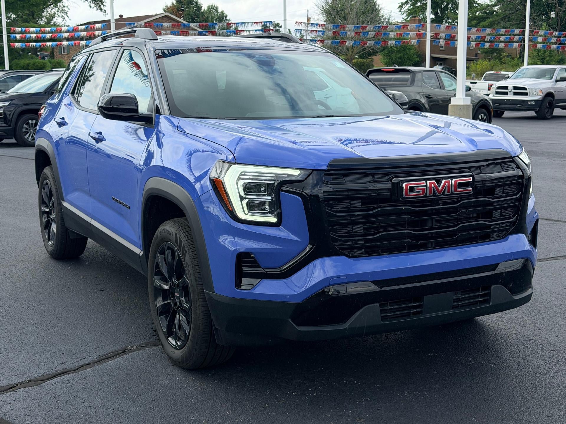 Used 2026 GMC Terrain Elevation w/ Black Edition FWD image 3