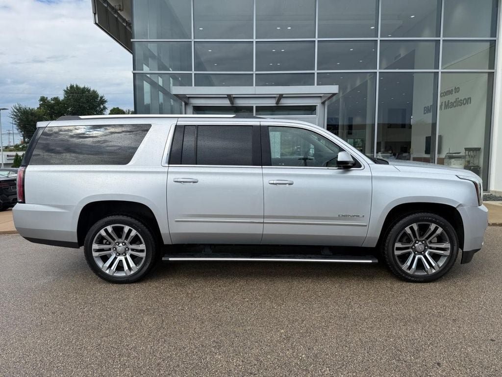 Used 2019 GMC Yukon XL Denali w/ Denali Ultimate Package AWD/4WD image 2