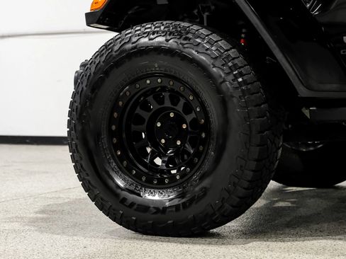 Used 2020 Jeep Gladiator Rubicon w/ Dual Top Group AWD/4WD image 65