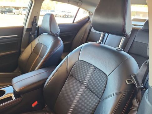 Used 2024 Nissan Altima 2.5 SR image 12