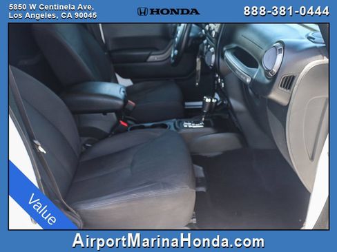 Used 2018 Jeep Wrangler Unlimited Sport S AWD/4WD image 16