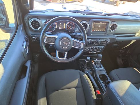 Used 2020 Jeep Wrangler Unlimited Sahara w/ LED Lighting Group image 7