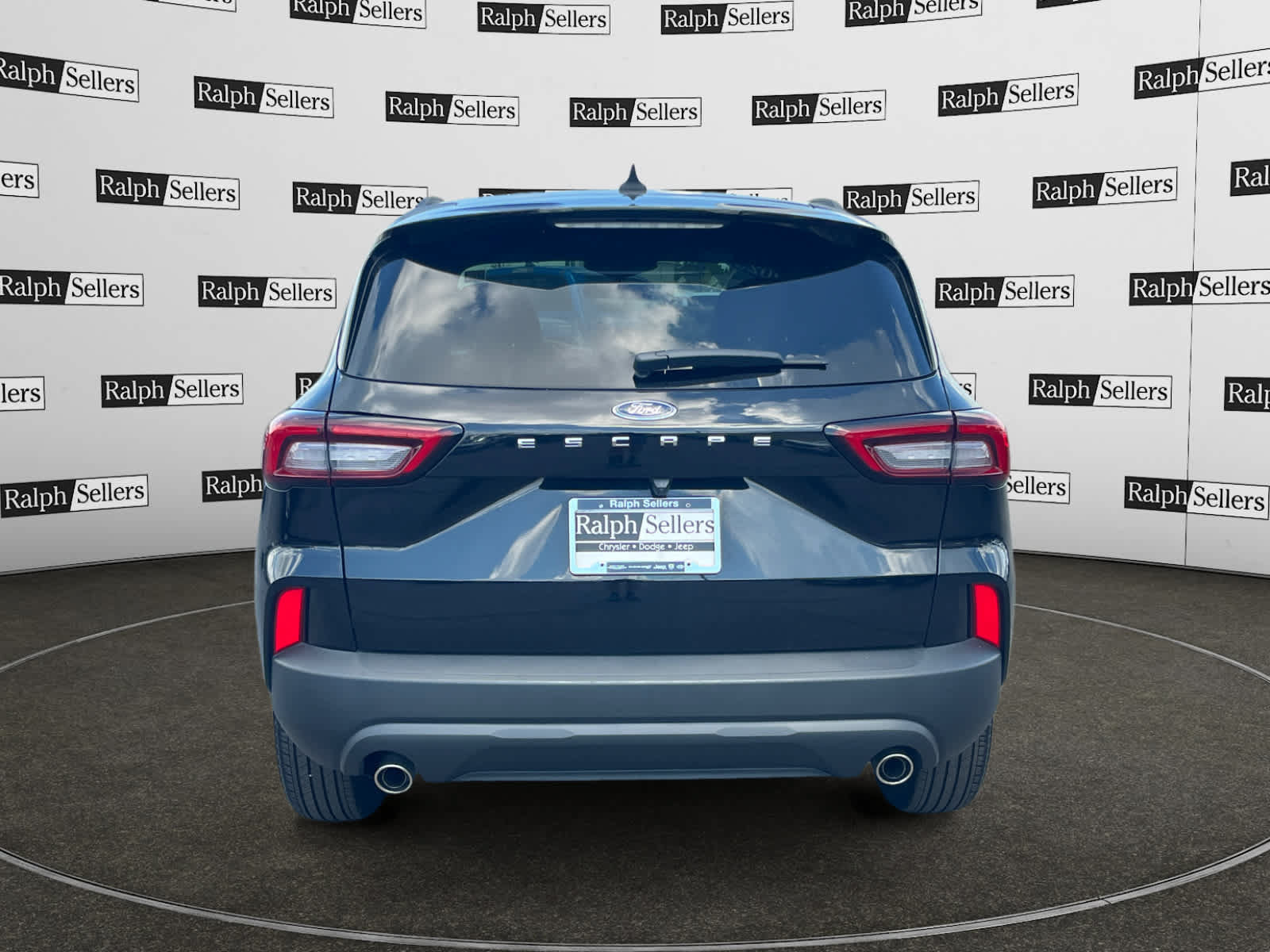 Used 2025 Ford Escape ST-Line FWD image 5