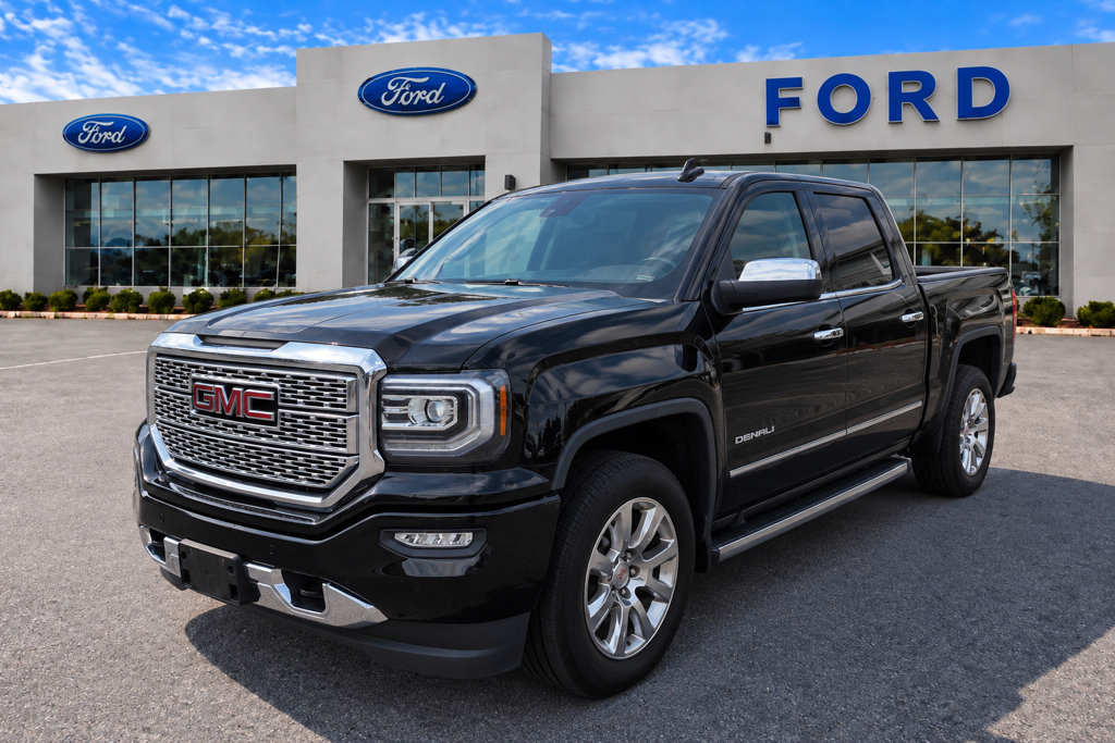 Used 2018 GMC Sierra 1500 Denali AWD/4WD image 1