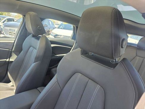 Used 2025 Audi A6 e-tron Prestige RWD image 24