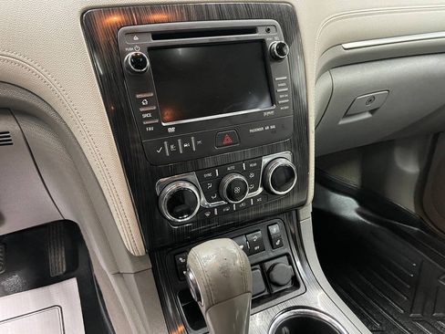 Used 2015 Chevrolet Traverse LT AWD/4WD image 16