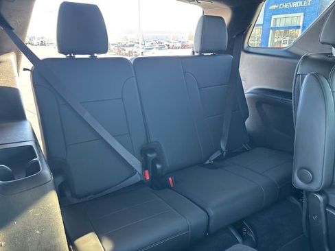 Certified 2023 Chevrolet Traverse LT image 24