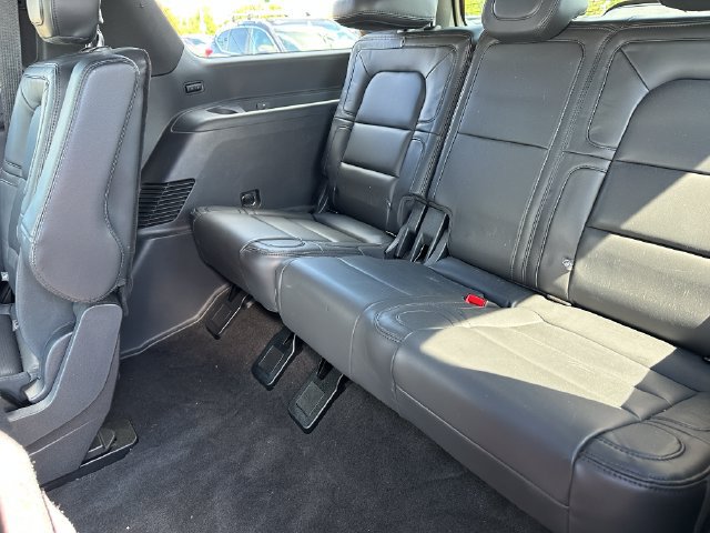 Used 2022 Lincoln Navigator Reserve w/ Equipment Group 201A AWD/4WD image 17