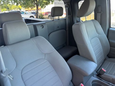 Used 2019 Nissan Frontier S RWD image 12