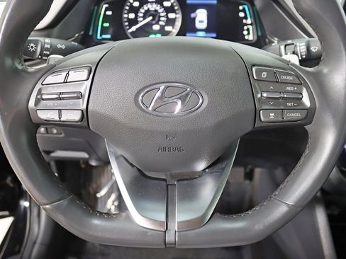 Used 2020 Hyundai Ioniq SE image 16