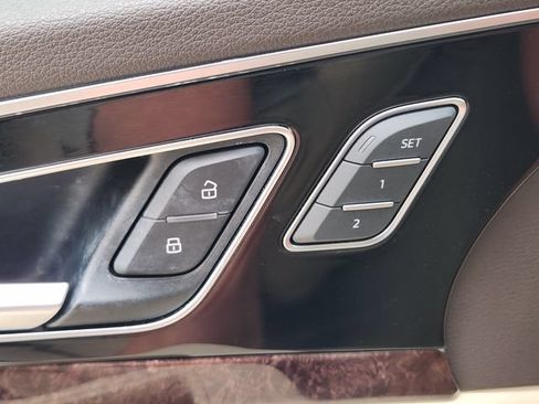 Used 2019 Audi Q7 3.0T Prestige w/ Prestige Package AWD/4WD image 25