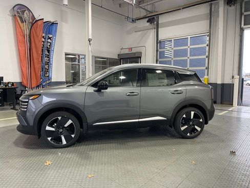 New 2026 Nissan Kicks SR image 5