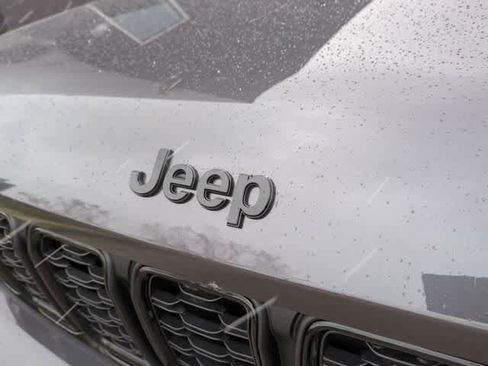 New 2025 Jeep Grand Cherokee L Altitude image 12