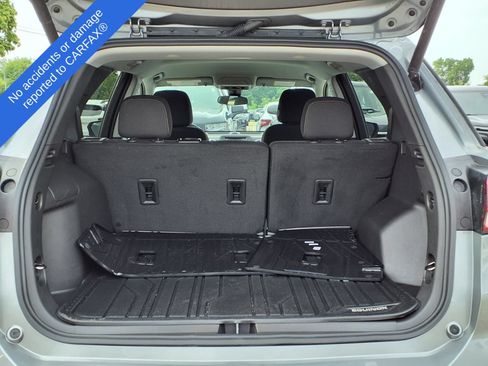 Used 2024 Chevrolet Equinox LT w/ LPO, Floor Liner Package FWD image 11