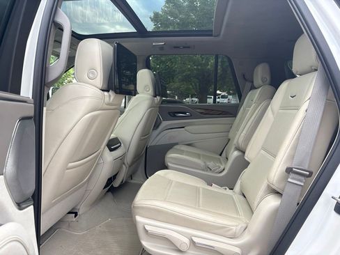 Certified 2023 Cadillac Escalade Premium Luxury Platinum w/ LPO, Radiant Package AWD/4WD image 13