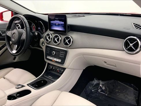 Used 2019 Mercedes-Benz GLA 250 GLA 250 image 10