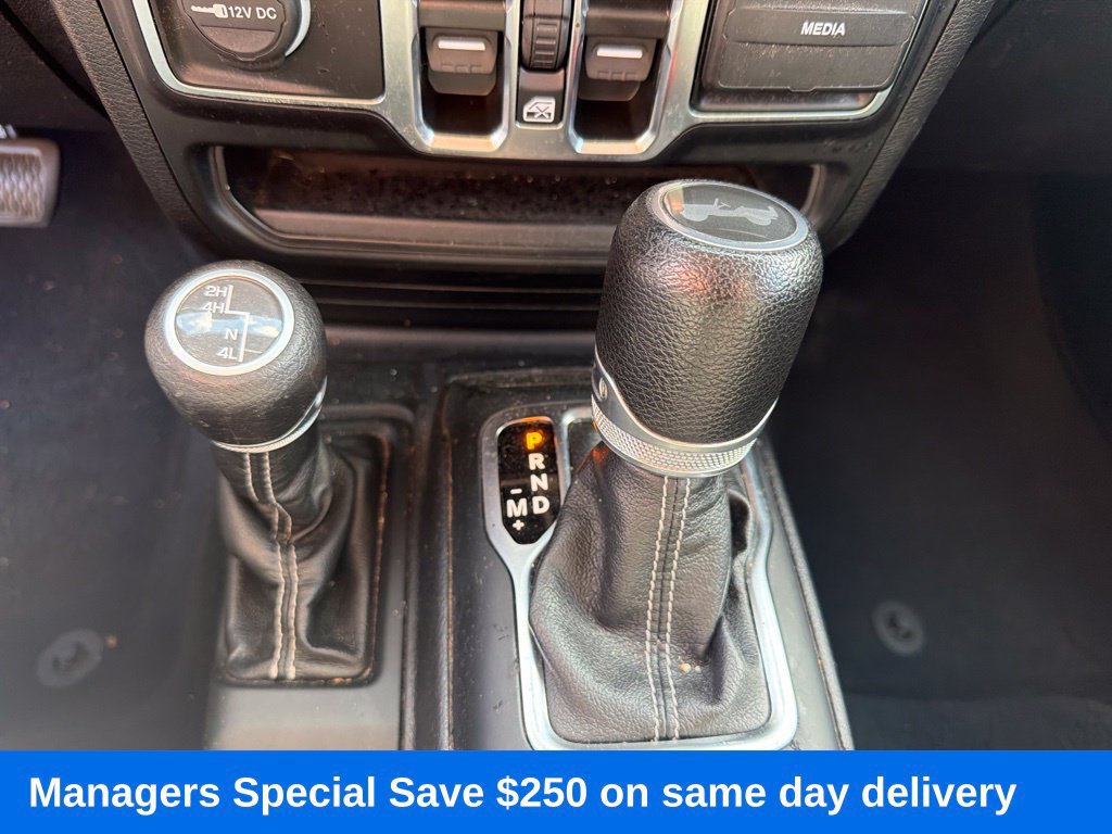 Used 2020 Jeep Wrangler Unlimited Sahara AWD/4WD image 13