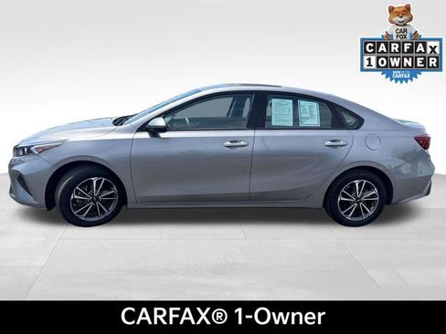 Used 2023 Kia Forte LXS w/ LXS Technology Package FWD image 4