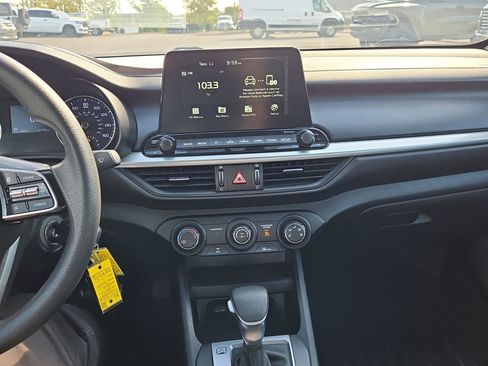 Used 2021 Kia Forte LXS FWD image 19