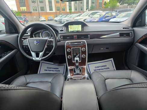 Used 2016 Volvo XC70 T5 Premier w/ Proximity Package FWD image 17