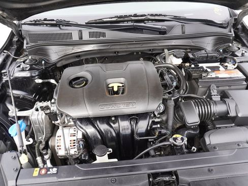 Used 2023 Kia Forte LXS image 6