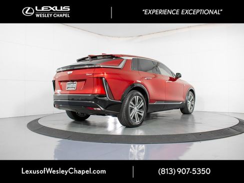 Used 2025 Cadillac Lyriq Luxury RWD image 6