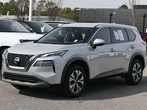 Used 2021 Nissan Rogue SV image 8