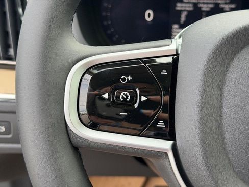 New 2026 Volvo XC60 B5 Plus w/ Protection Package Premier AWD/4WD image 13