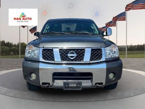 Used 2005 Nissan Titan SE w/ (R02) SE Off-Road Pkg image 2