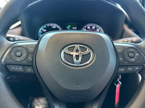 Certified 2022 Toyota RAV4 LE AWD/4WD image 26