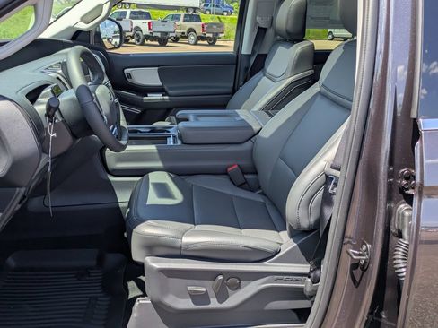 New 2026 Ford Expedition Max Active RWD image 7