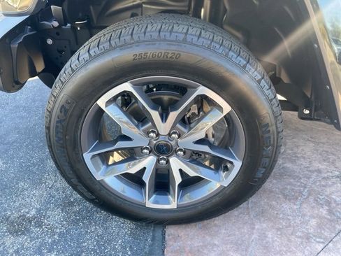 Used 2024 Jeep Wrangler Unlimited image 25