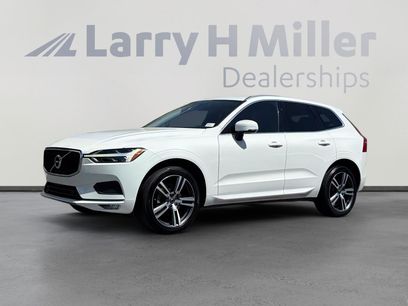 Used 2021 Volvo XC60 T5 Momentum w/ Premium Package