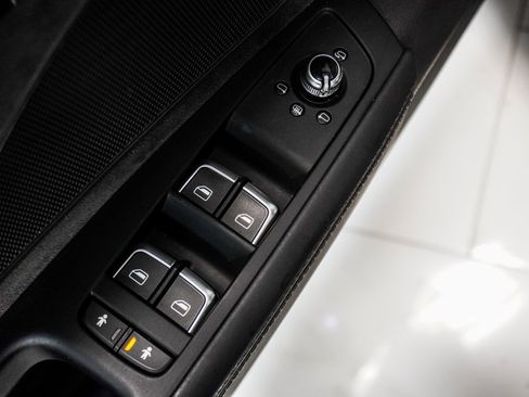 Used 2017 Audi A8 L 4.0T w/ Driver Assistance Package image 29