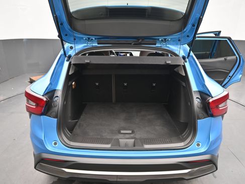 Used 2025 Chevrolet Trax ACTIV FWD image 14