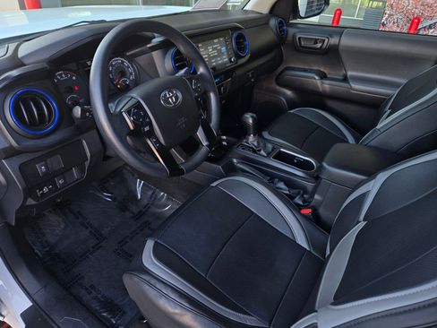 Certified 2022 Toyota Tacoma SR image 8