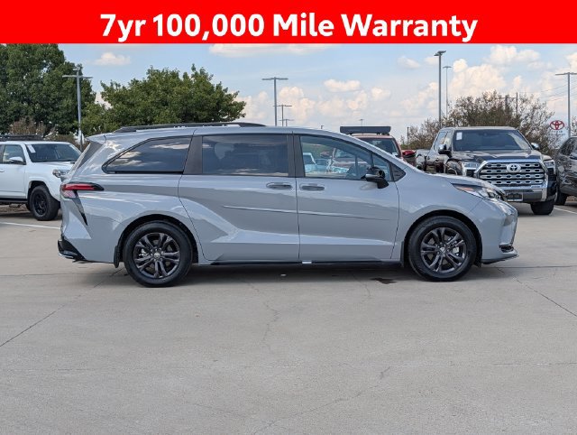 Certified 2025 Toyota Sienna XSE w/ XSE Premium Package AWD/4WD image 4