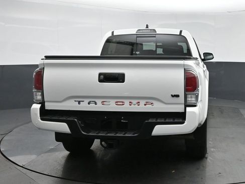 Used 2023 Toyota Tacoma TRD Sport image 6