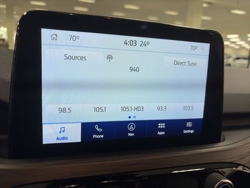 Used 2020 Ford Escape Titanium image 23