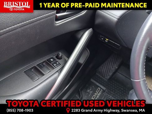 Certified 2022 Toyota Corolla Cross LE image 15
