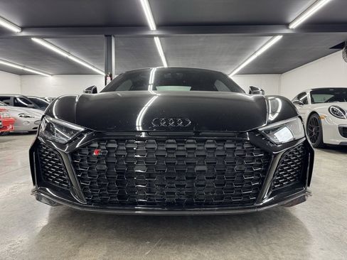 Used 2023 Audi R8 V10 performance image 3