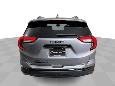 Used 2024 GMC Terrain SLE w/ Driver Convenience Package FWD image 7