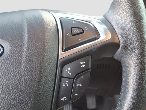 Used 2022 Ford Edge SEL w/ Sport Appearance Package image 19