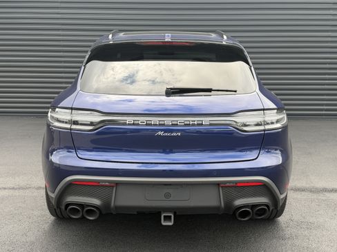 Used 2025 Porsche Macan AWD/4WD image 27