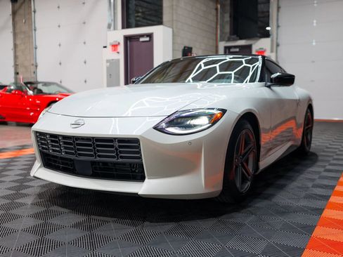 Used 2023 Nissan Z w/ Floor Mat Package RWD image 30