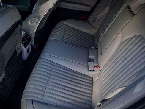 Used 2022 Genesis G70 3.3T image 33