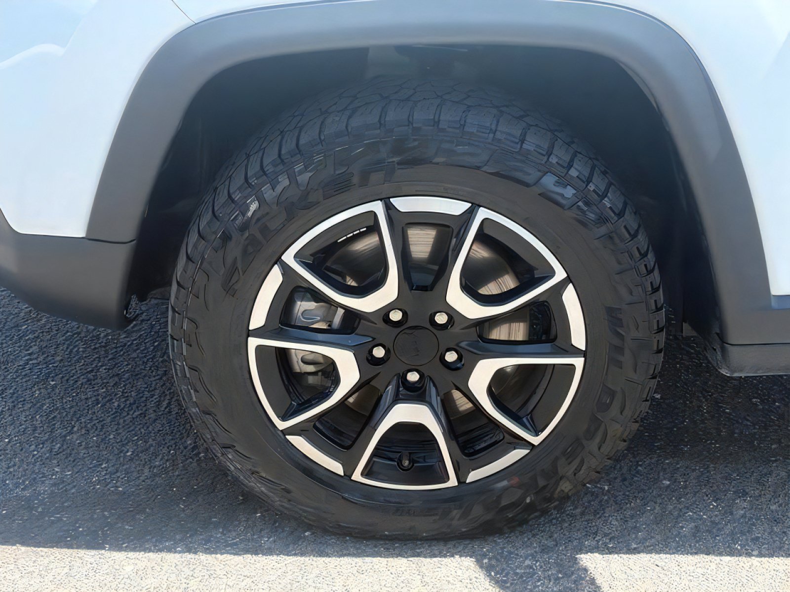 Certified 2024 Jeep Compass Trailhawk AWD/4WD image 9