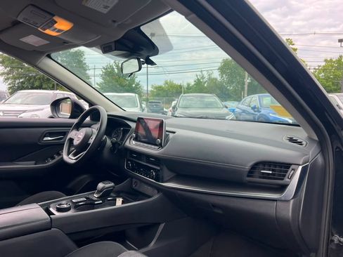 Used 2024 Nissan Rogue SV AWD/4WD image 22