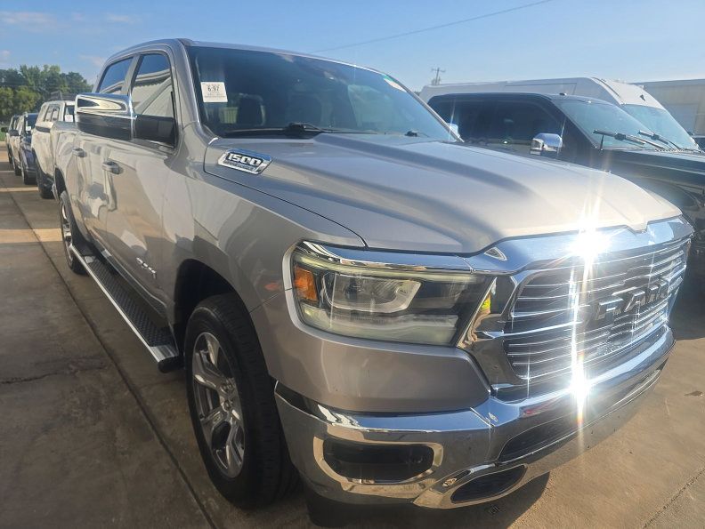 Used 2023 RAM 1500 Laramie AWD/4WD image 5